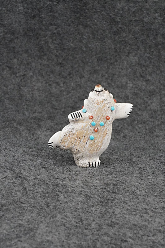 Bear Zuni Fetish Carving - Claudia Peina