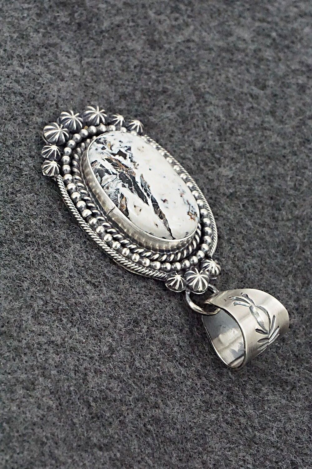 White Buffalo & Sterling Silver Pendant & Earrings Set - Raymond Delgarito