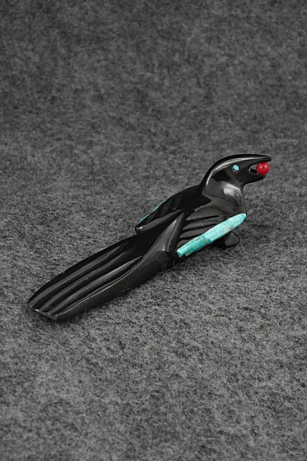 Crow Zuni Fetish Carving - Calvert Bowanie