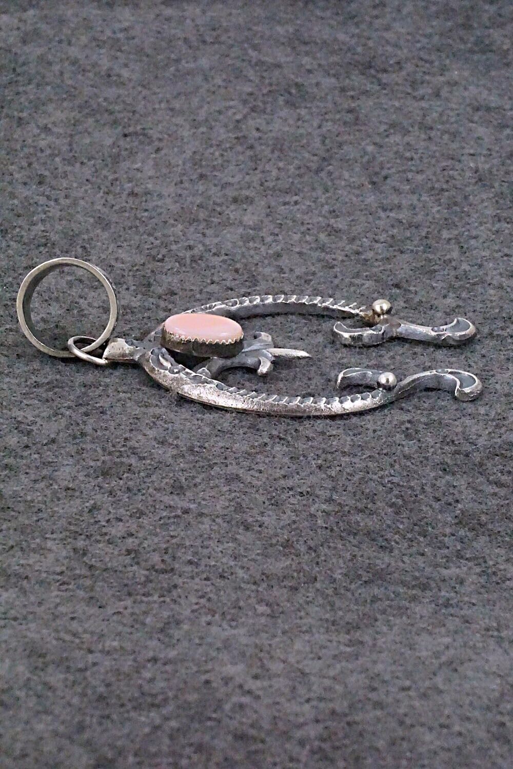 Pink Conch Shell & Sterling Silver Pendant - Eva & Linberg Billah