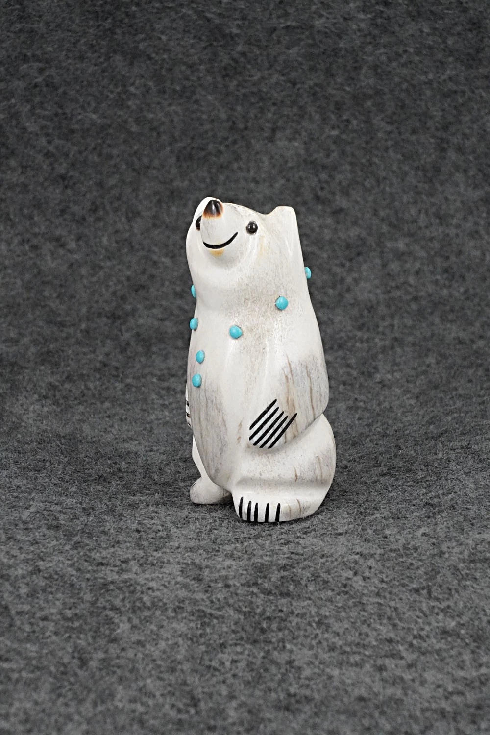 Bear Zuni Fetish Carving - Claudia Peina