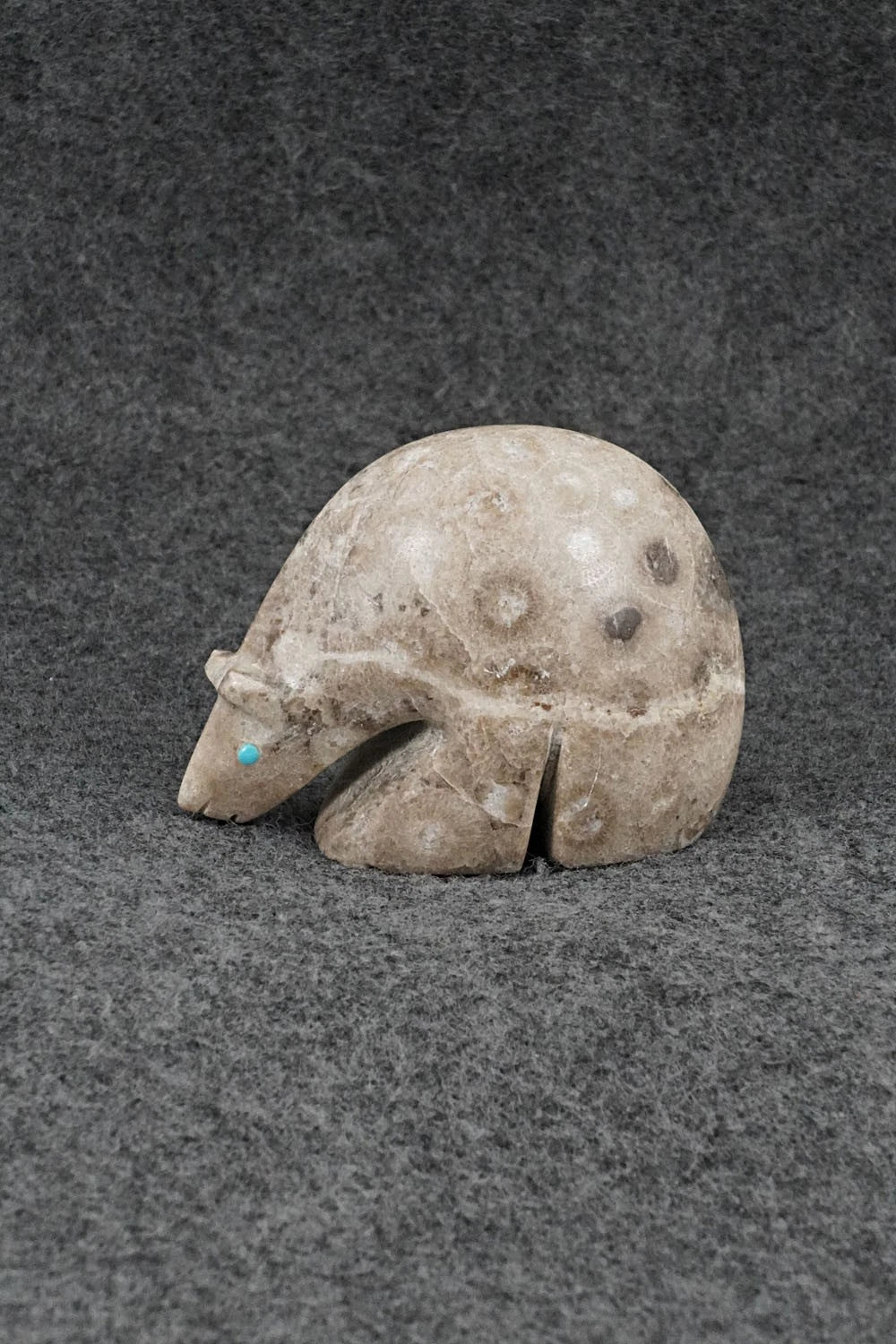 Bear Zuni Fetish Carving - Ronnie Lunasee