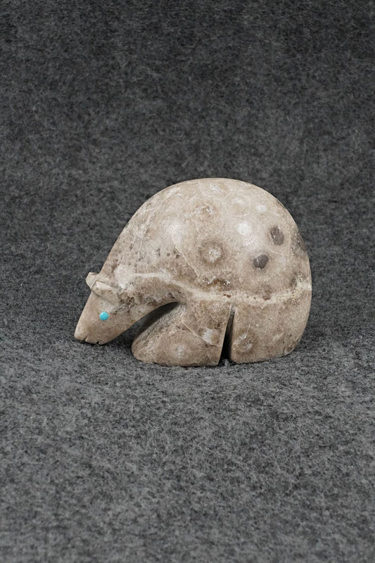 Bear Zuni Fetish Carving - Ronnie Lunasee