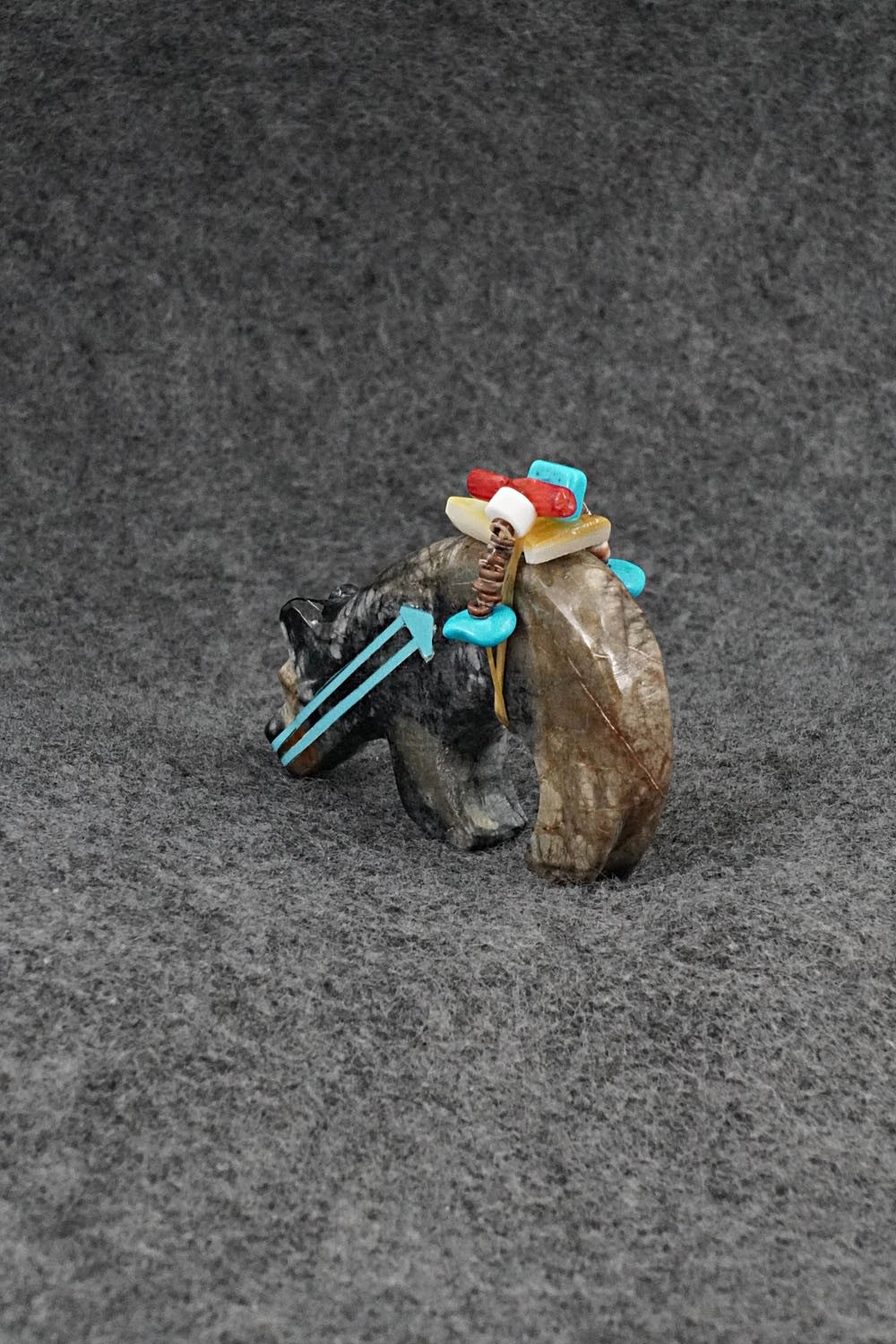 Bear Zuni Fetish Carving - Rodney Laiwakete