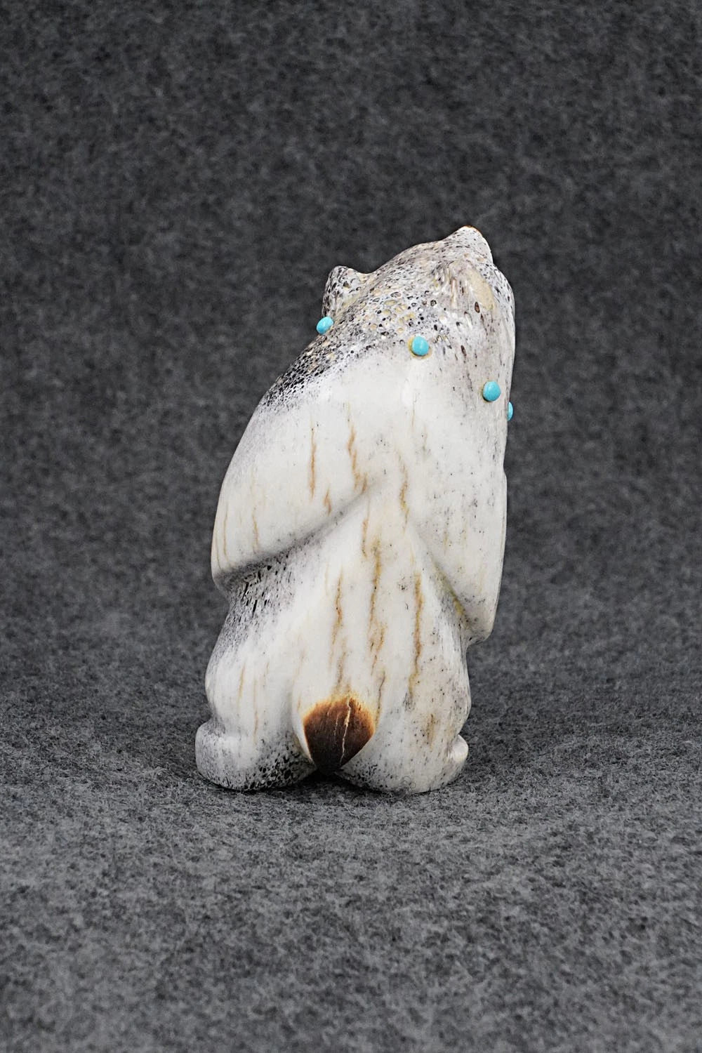 Bear Zuni Fetish Carving - Claudia Peina