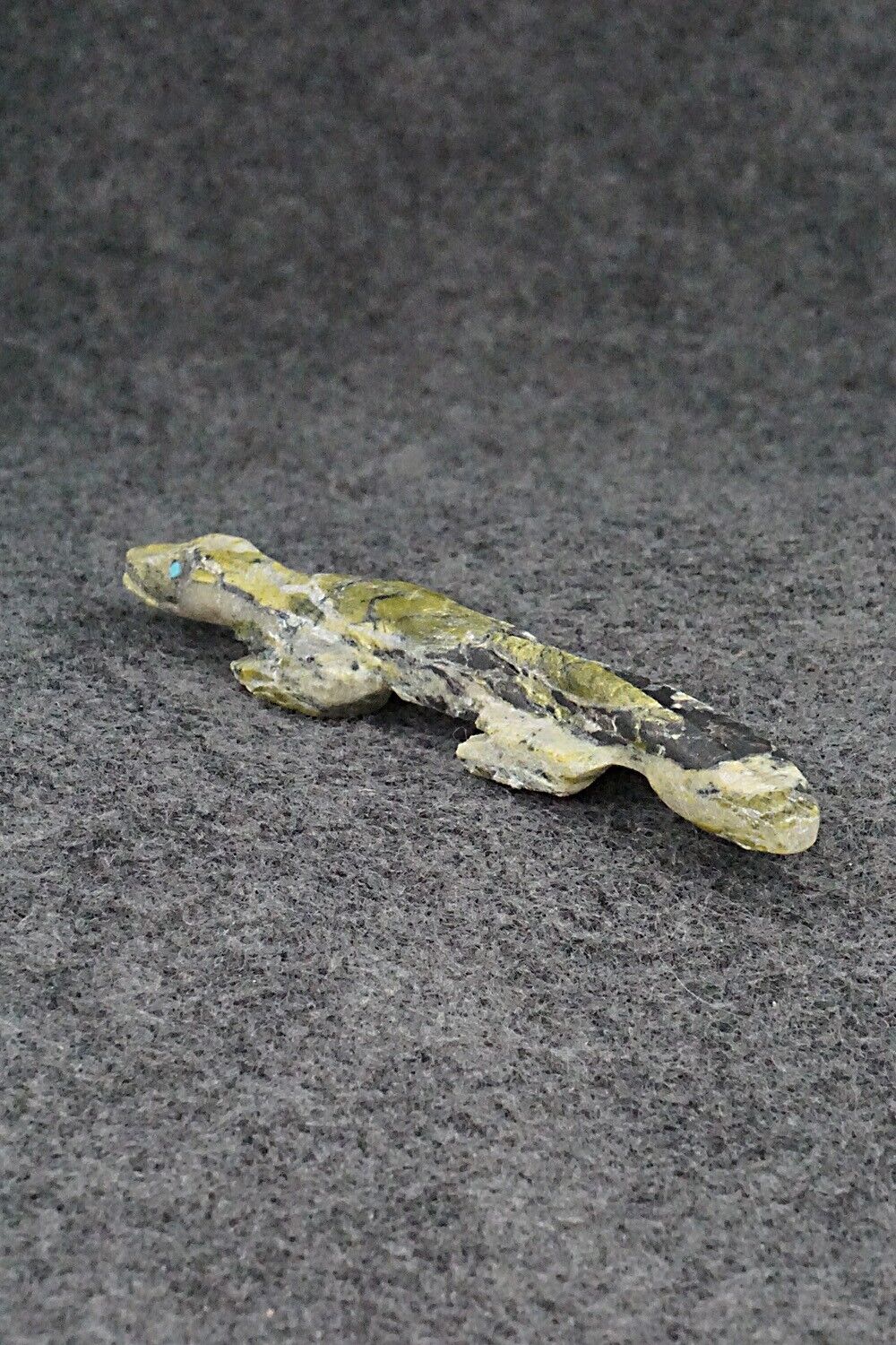 Lizard Zuni Fetish Carving - Lindsey Cheama