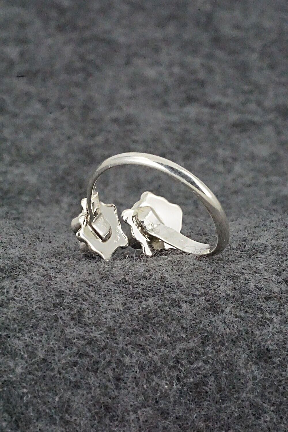 Coral, Mother of Pearl & Sterling Silver Ring - Tamara Pinto - Size 8