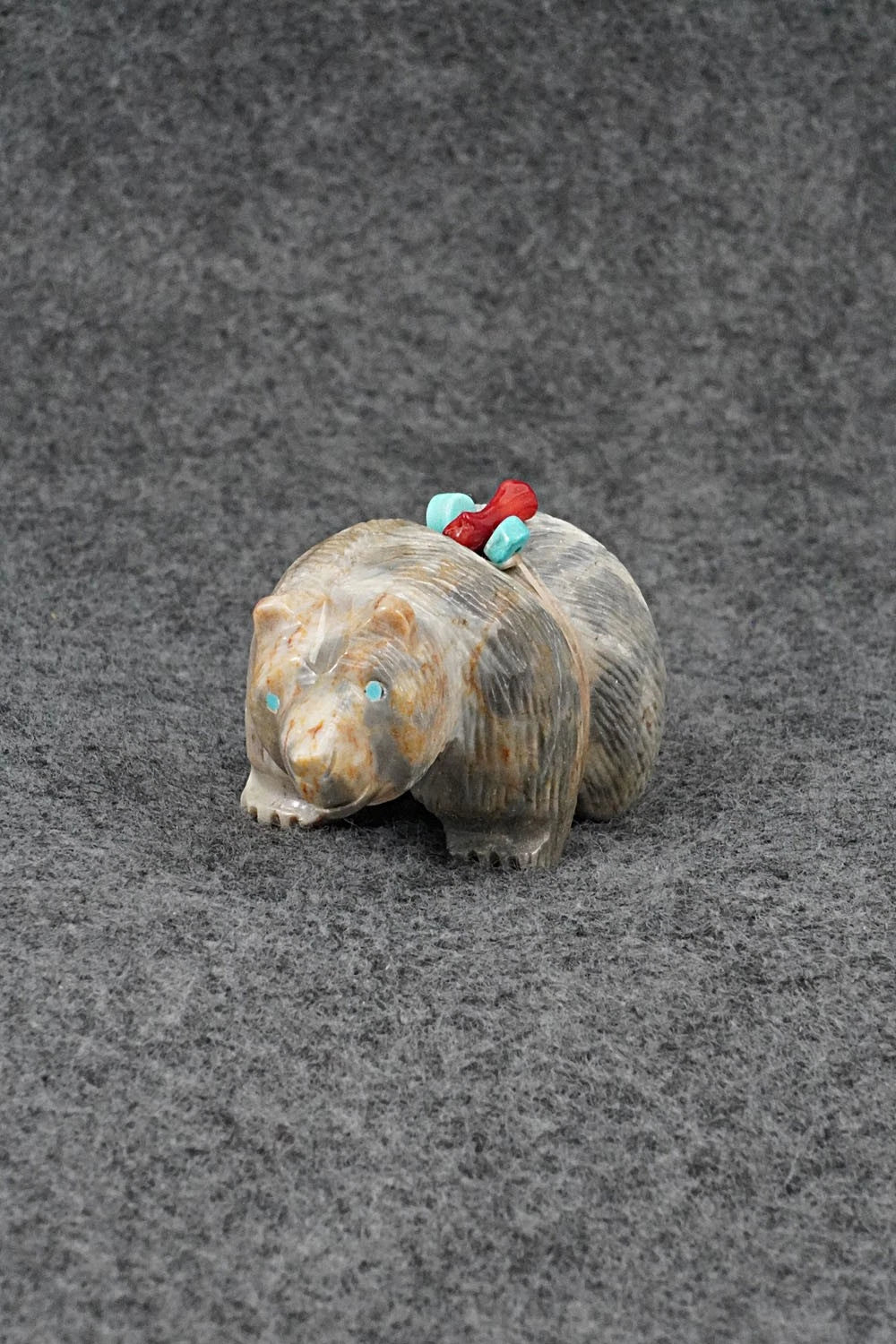 Bear Zuni Fetish Carving - Farlan & Paulette Quam