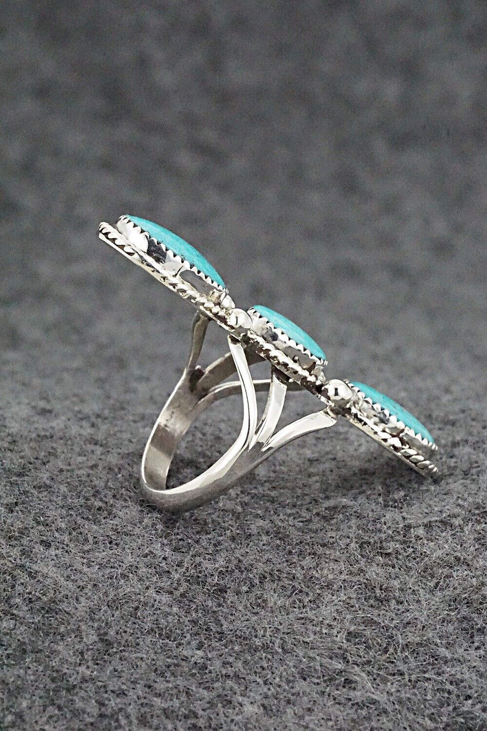 Turquoise & Sterling Silver Ring - Ernest Hawthorne - Size 7