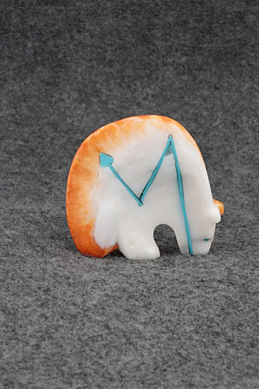 Bear Zuni Fetish Carving - Kenric Laiwakete