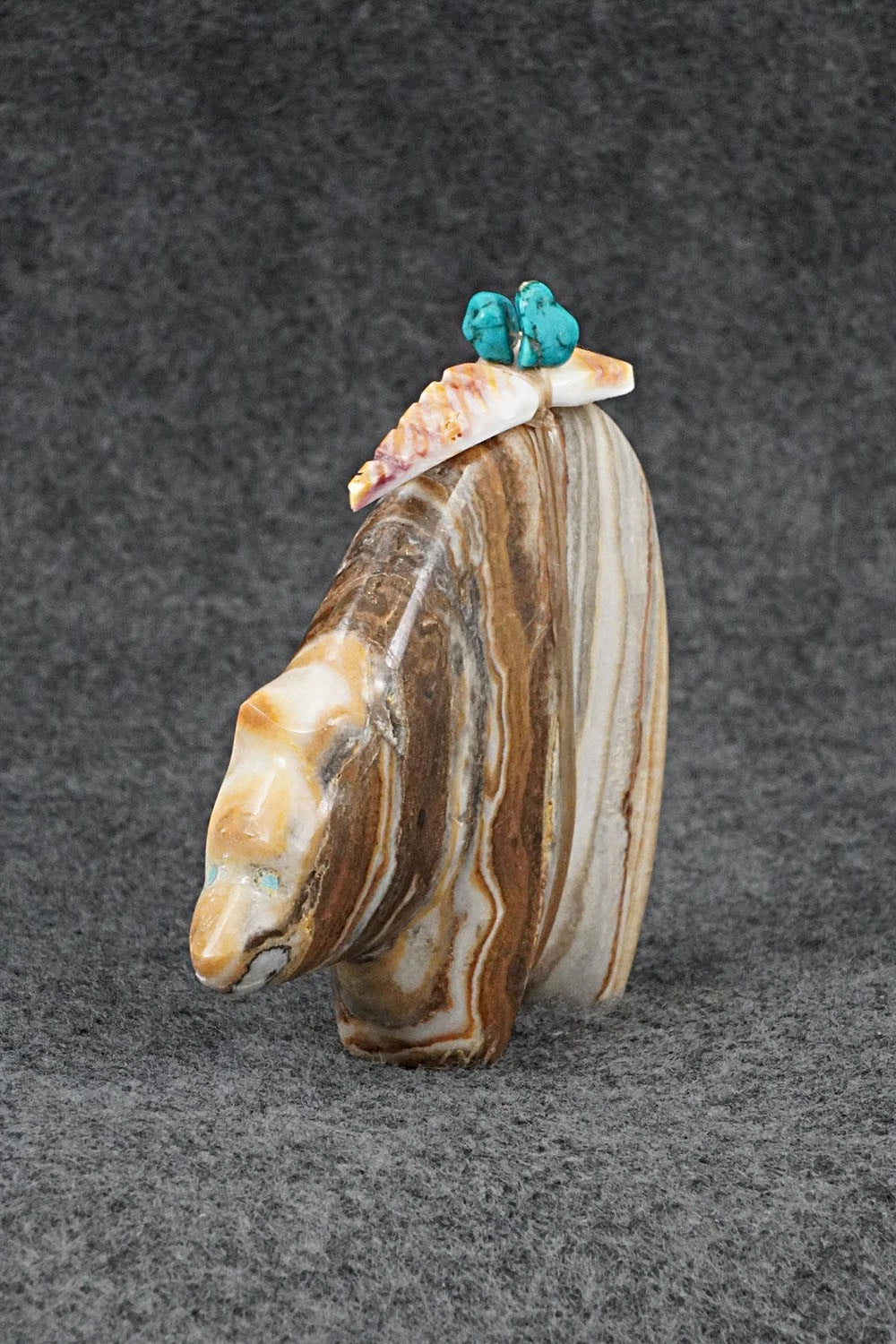 Bear Zuni Fetish Carving - Daphne Quam