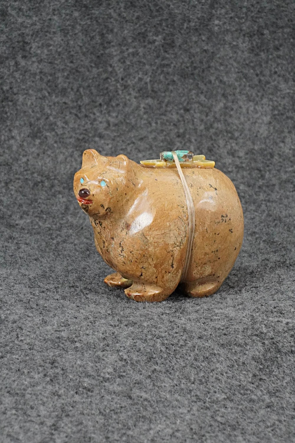 Bear Zuni Fetish Carving - Freddie Leekya