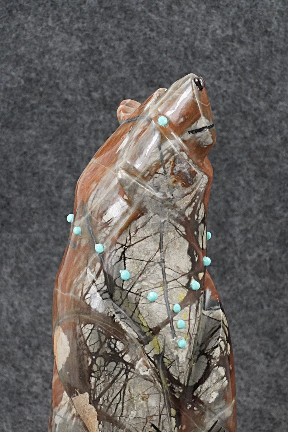 Bear Zuni Fetish Carving - Claudia Peina
