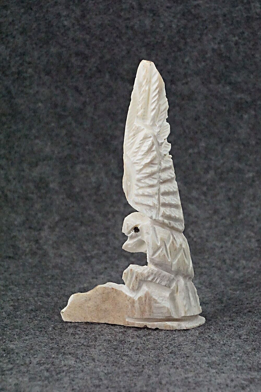 Eagle Zuni Fetish Carving - Jerrold Lahaleon