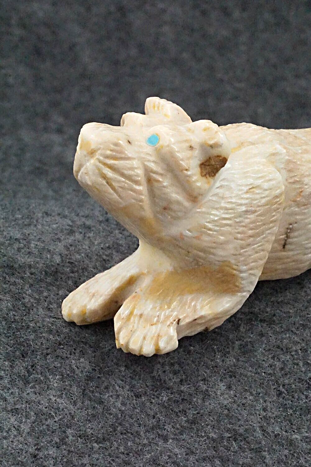 Mountain Lion Zuni Fetish Carving - Tony Mackel