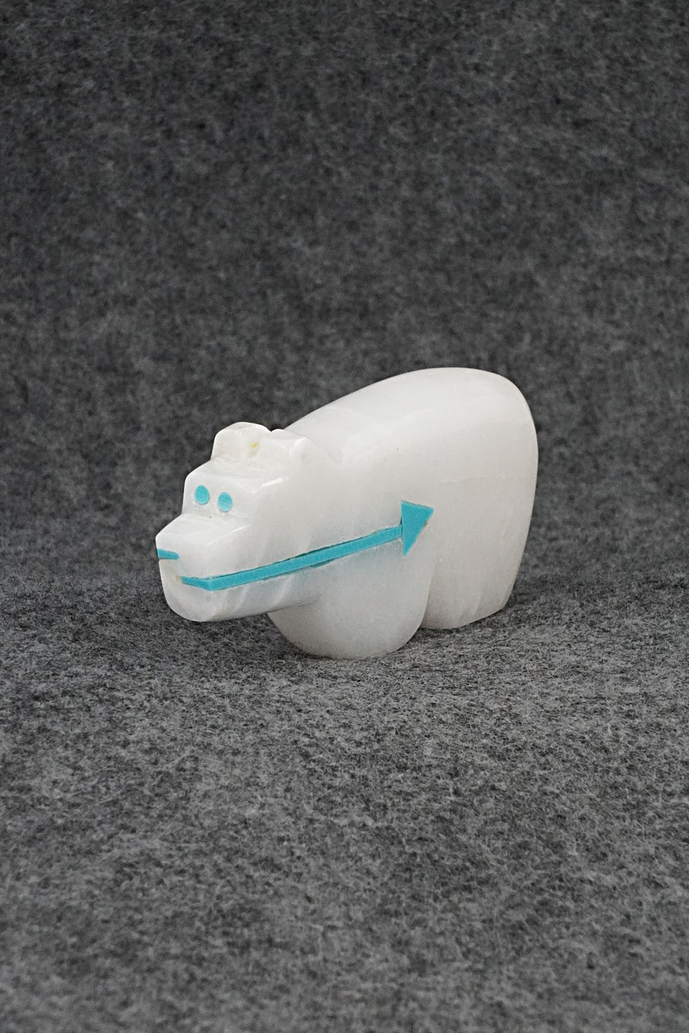 Bear Zuni Fetish Carving - Bernard Laiwakete