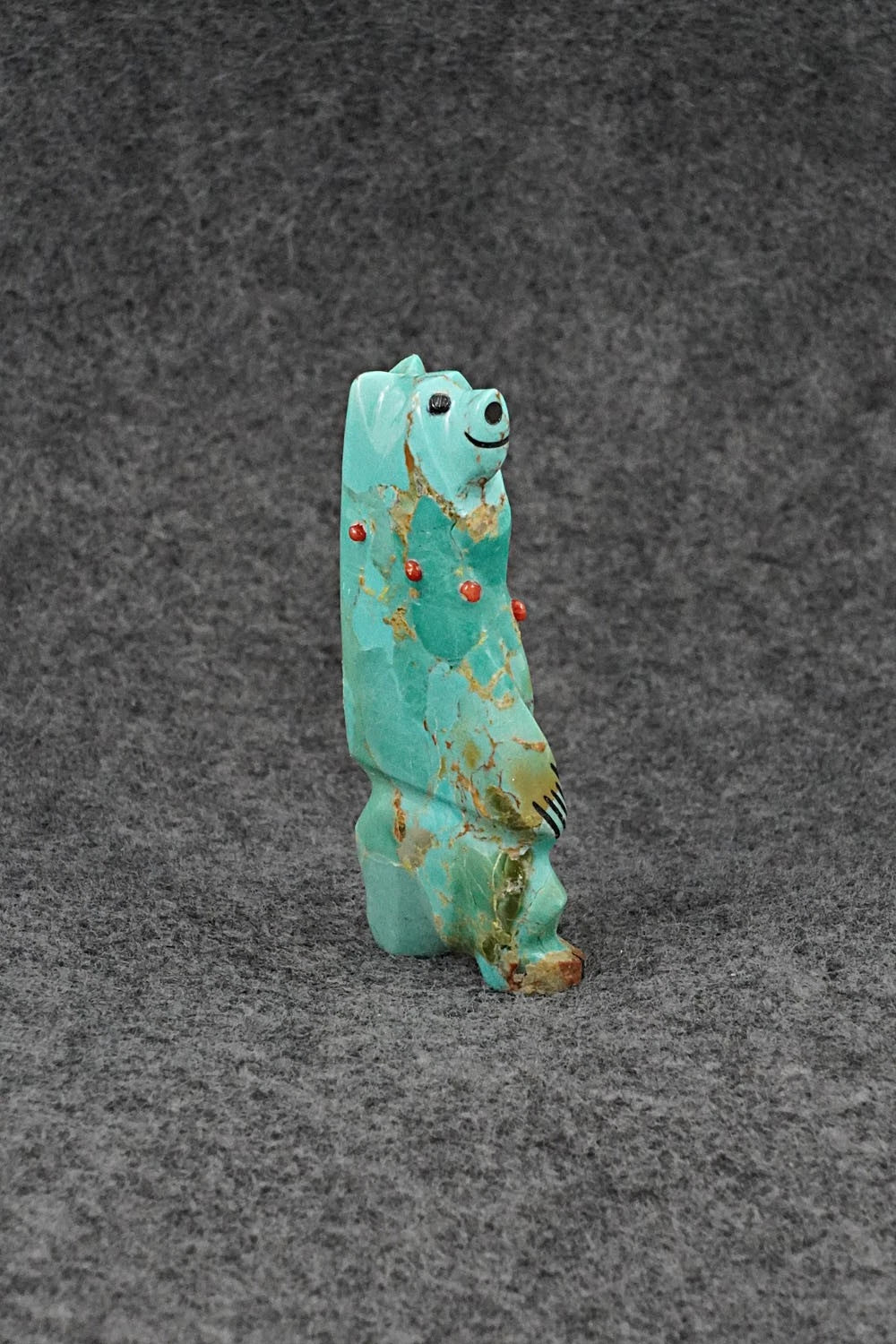 Bear Zuni Fetish Carving - Claudia Peina