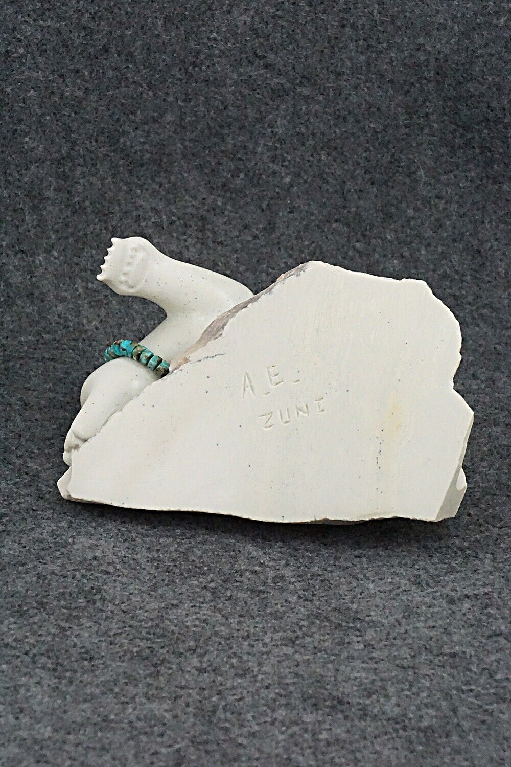 Bear Zuni Fetish Carving - Albert Eustace Sr.