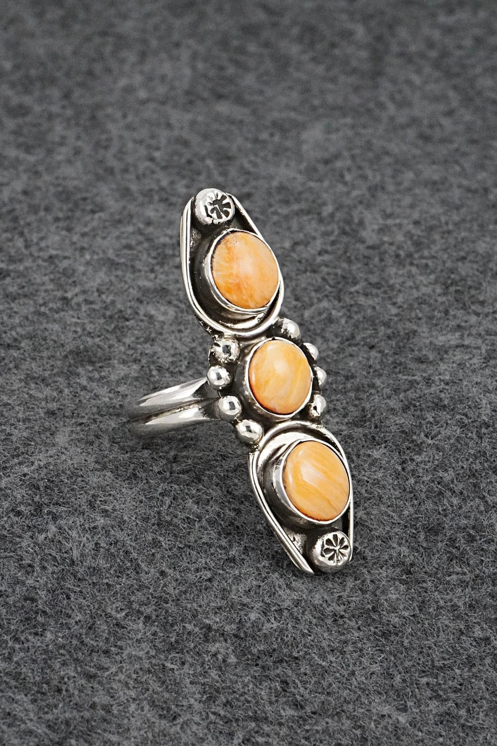 Spiny Oyster & Sterling Silver Ring - Priscilla Reeder - Size 8