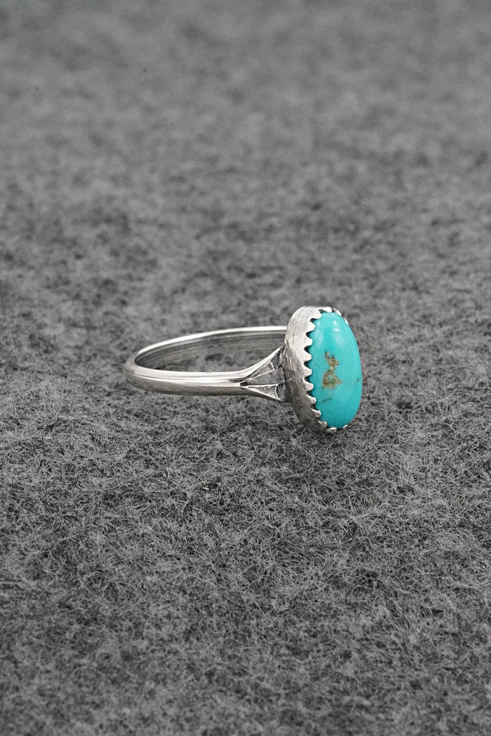 Turquoise & Sterling Silver Ring - Matthew Gordon - Size 7.5