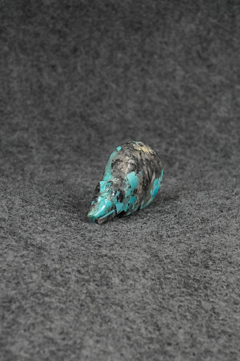 Bear Zuni Fetish Carving - Abby Panteah Quam