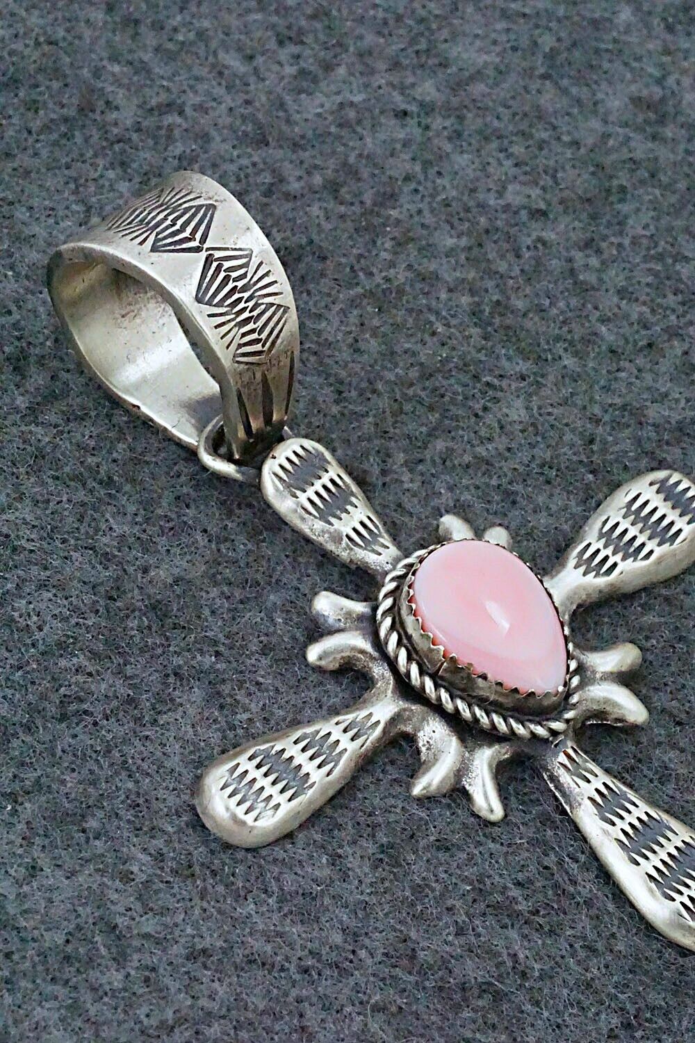 Pink Conch Shell & Sterling Silver Pendant - Richard Yazzie