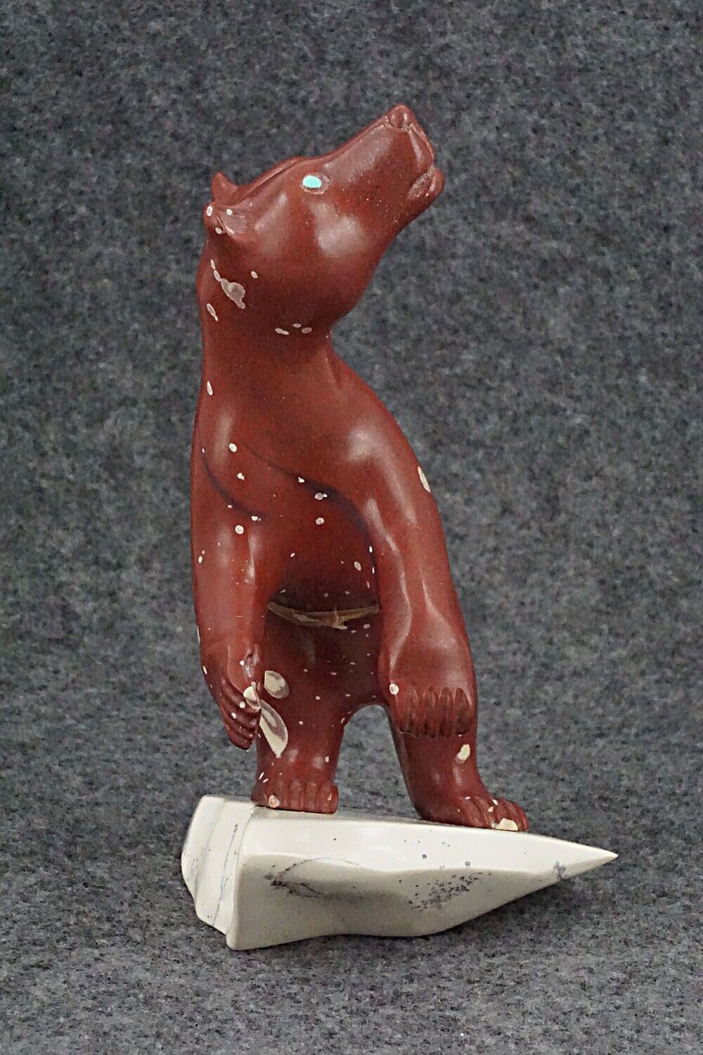 Bear Zuni Fetish Carving - Albert Eustace