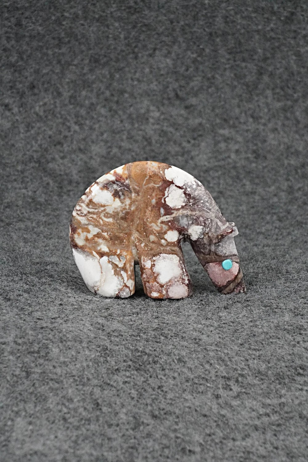 Bear Zuni Fetish Carving - Ronnie Lunasee