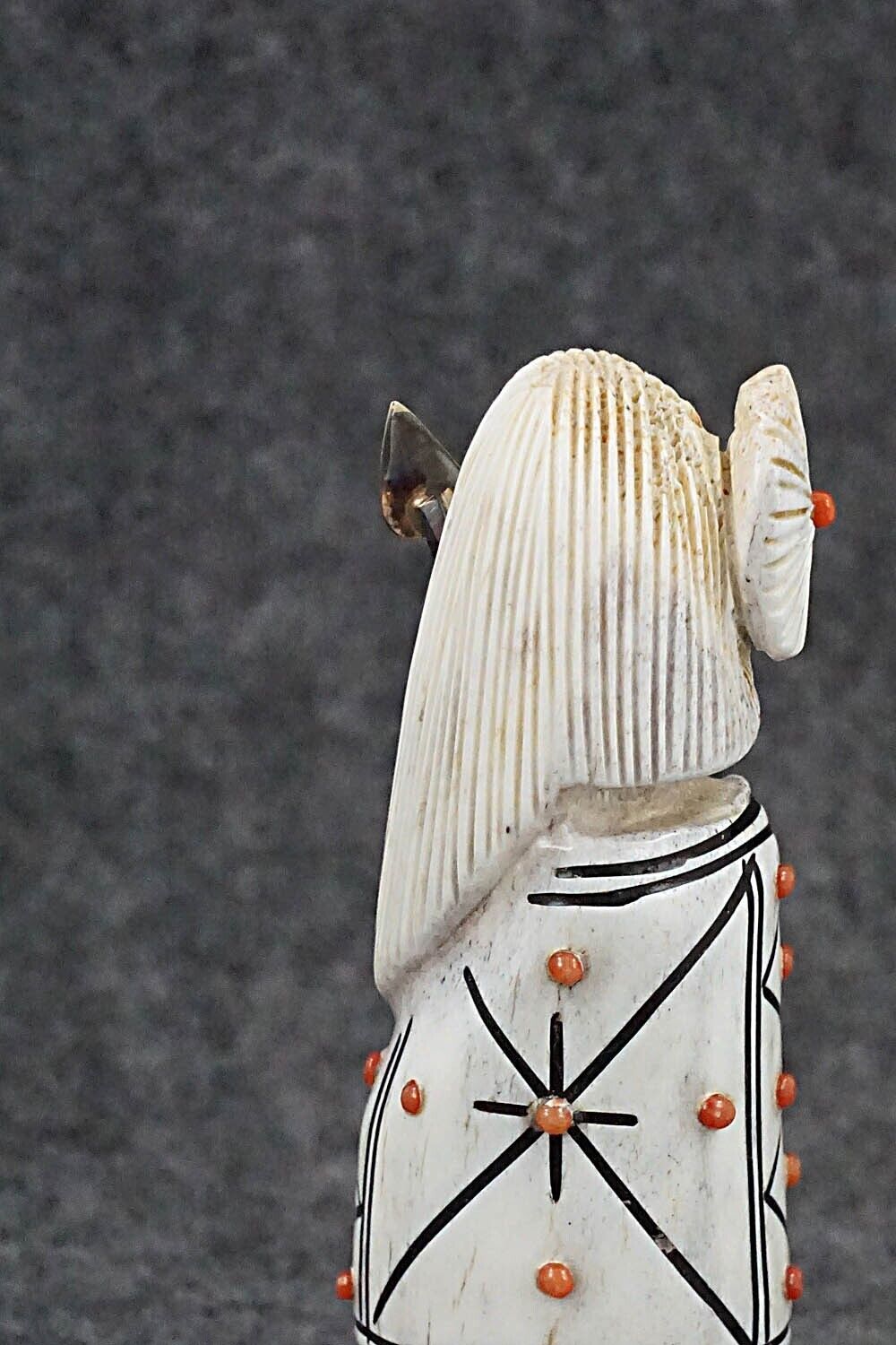 Hunter Zuni Fetish Carving - Claudia Peina