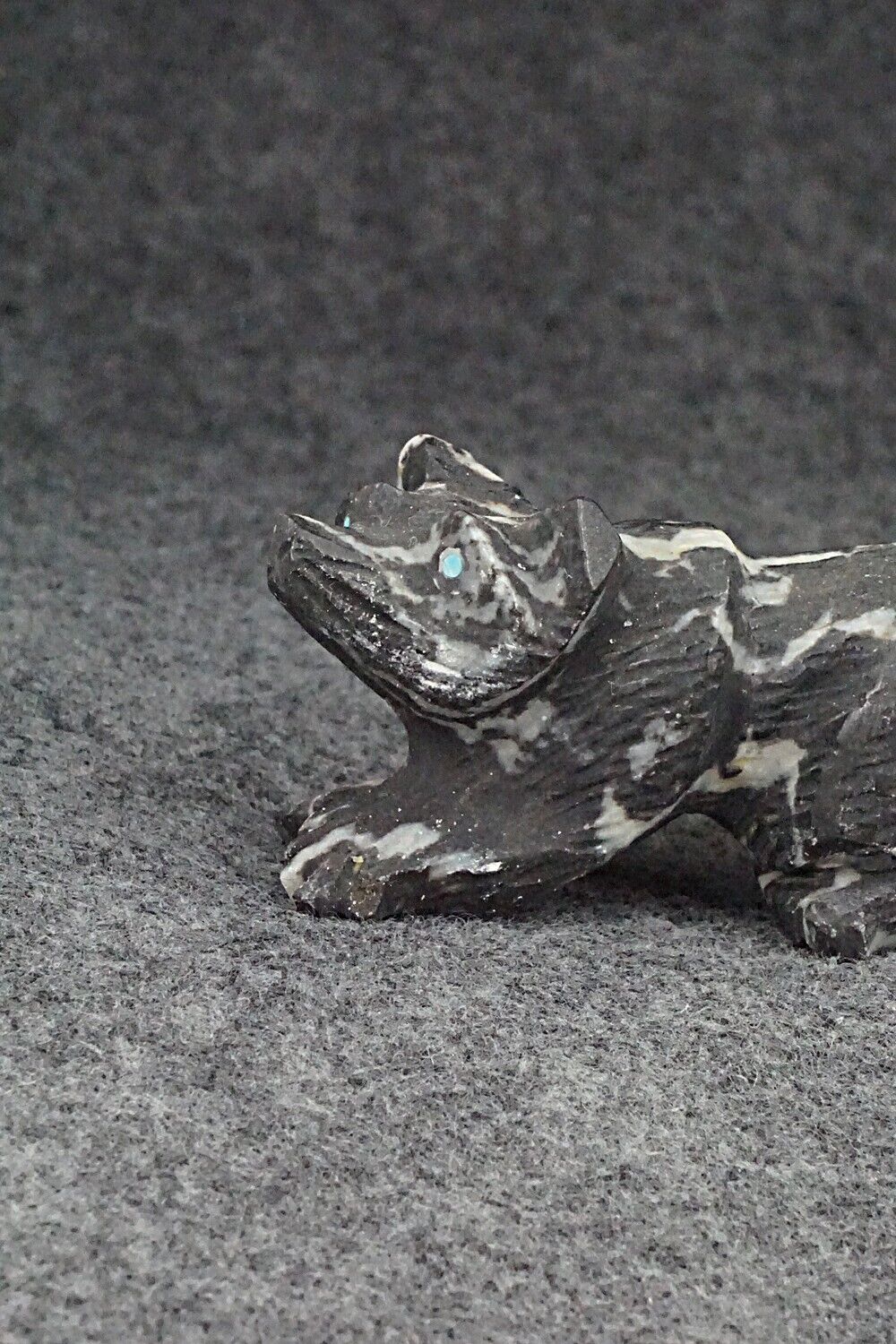 Wolf Zuni Fetish Carving - Tony Mackel