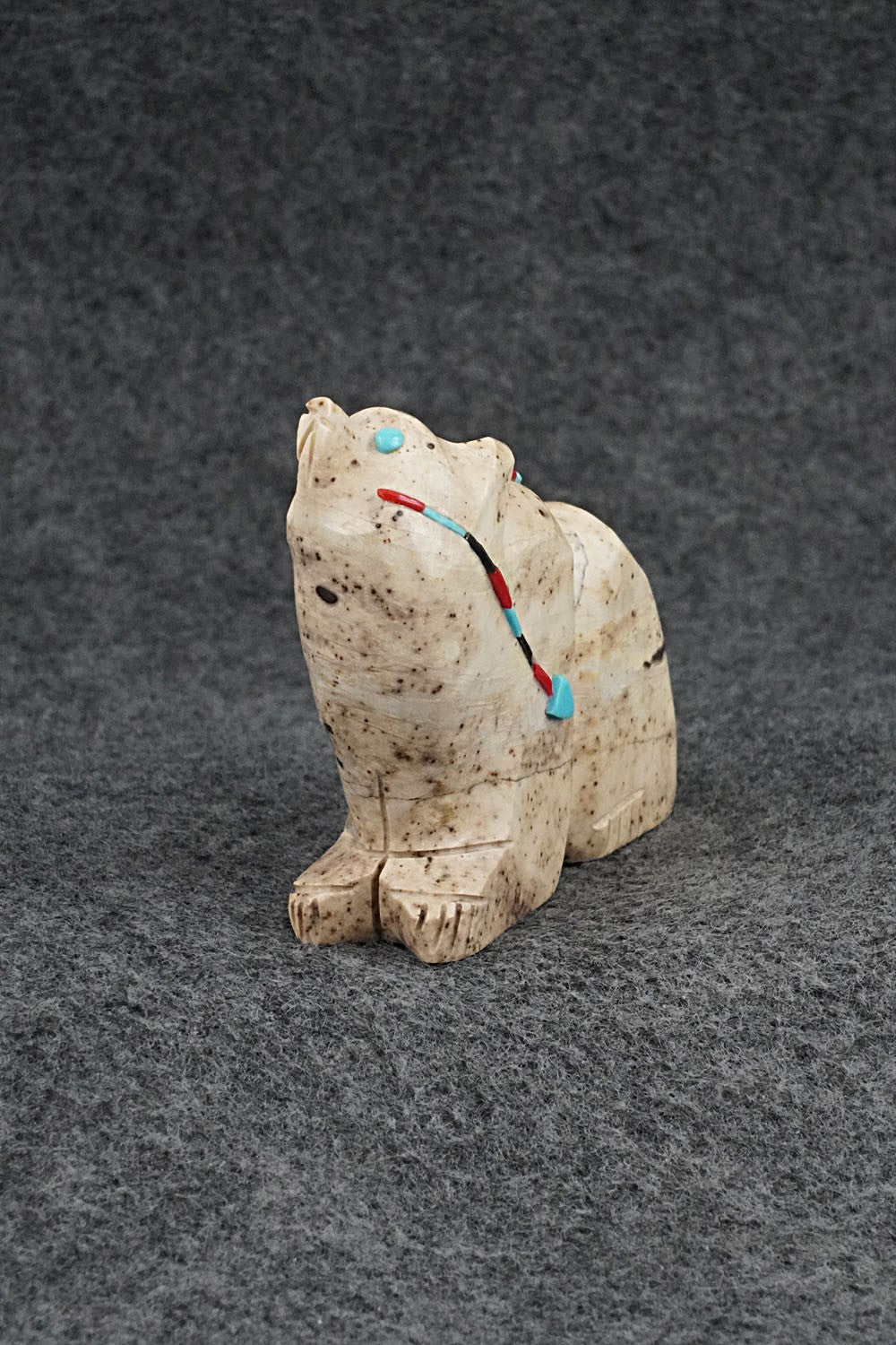 Bear Zuni Fetish Carving - Danette Laate