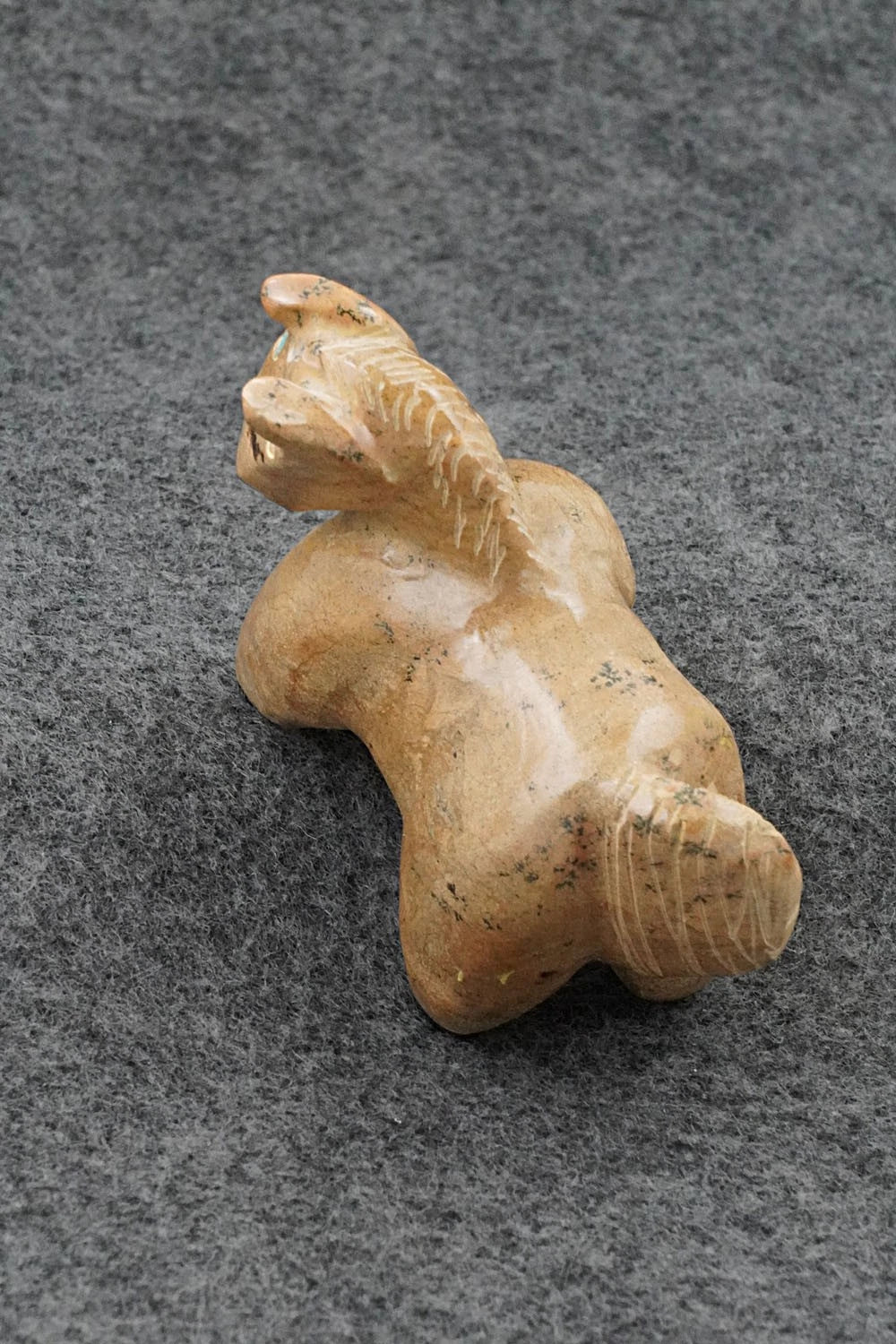 Horse Zuni Fetish Carving - Freddie Leekya