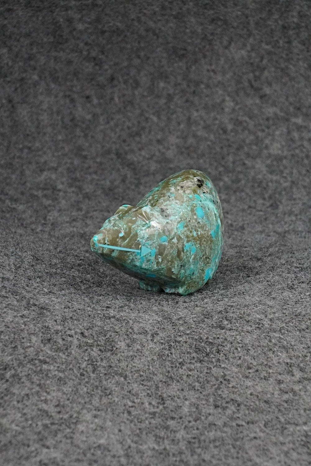 Bear Zuni Fetish Carving - Abby Panteah Quam