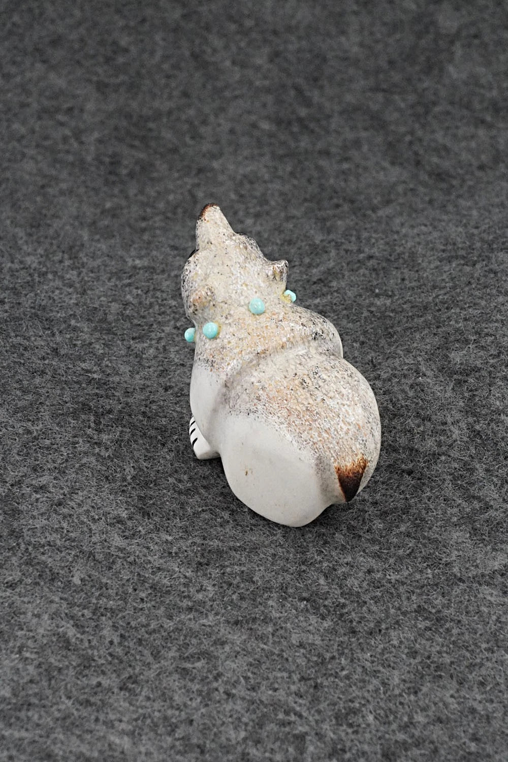 Bear Zuni Fetish Carving - Claudia Peina