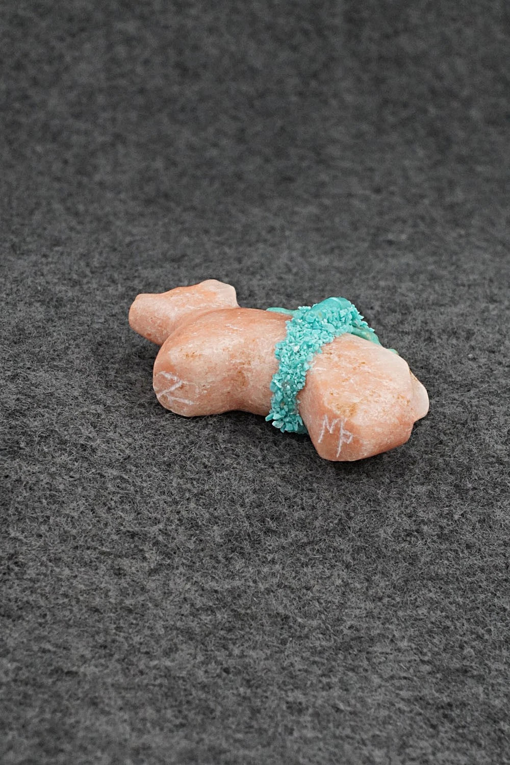 Bear Zuni Fetish Carving - Marveletta Phillips