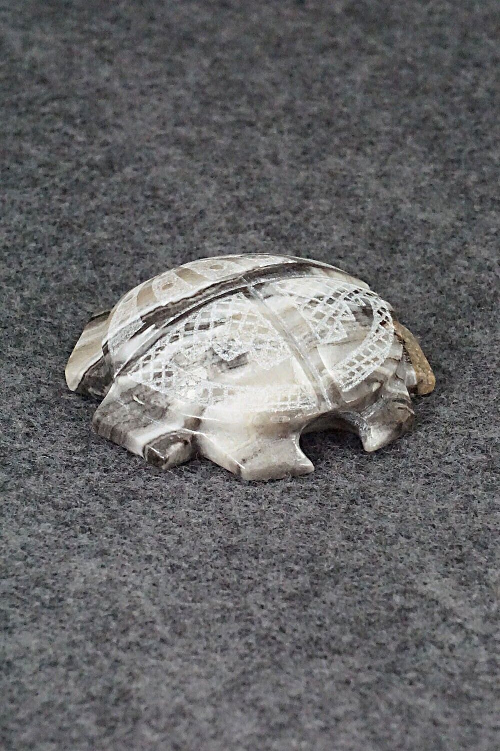 Crab Zuni Fetish Carving - Shannon Calavaza