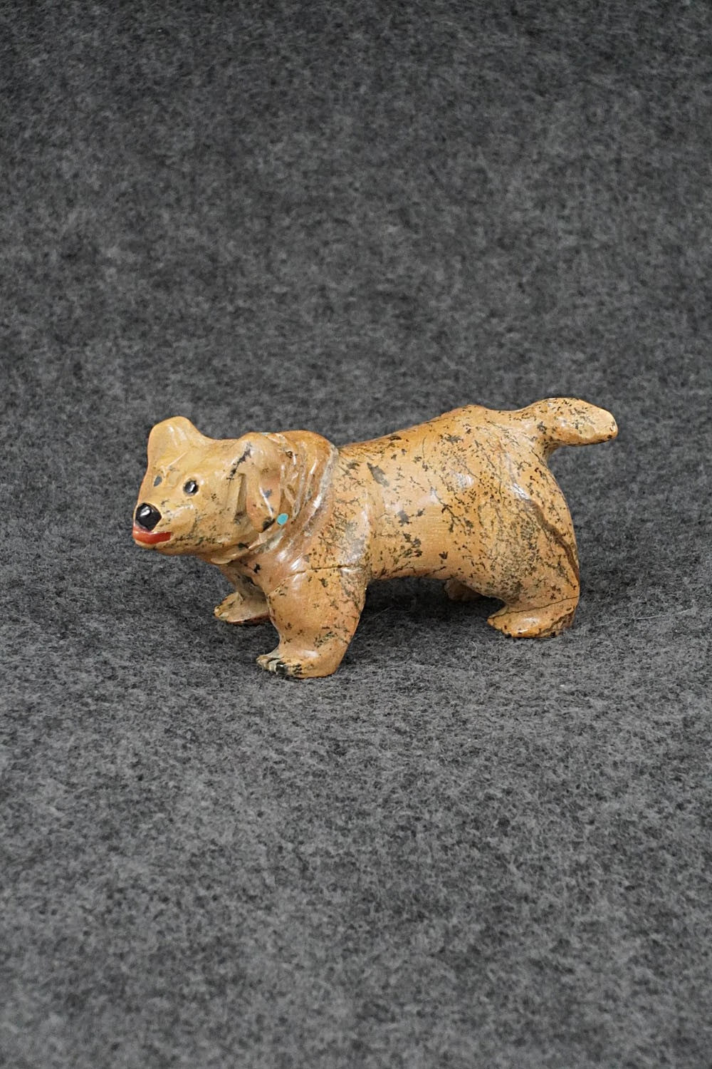 Dog Zuni Fetish Carving - Freddie Leekya