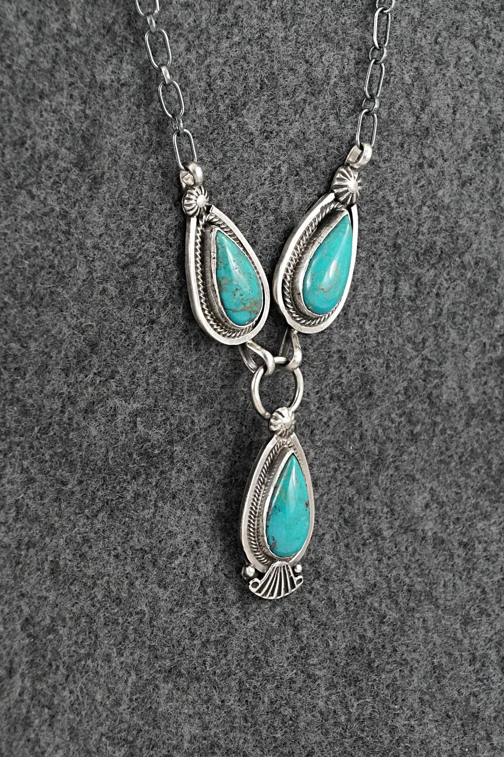 Turquoise & Sterling Silver Necklace - Verley Betone
