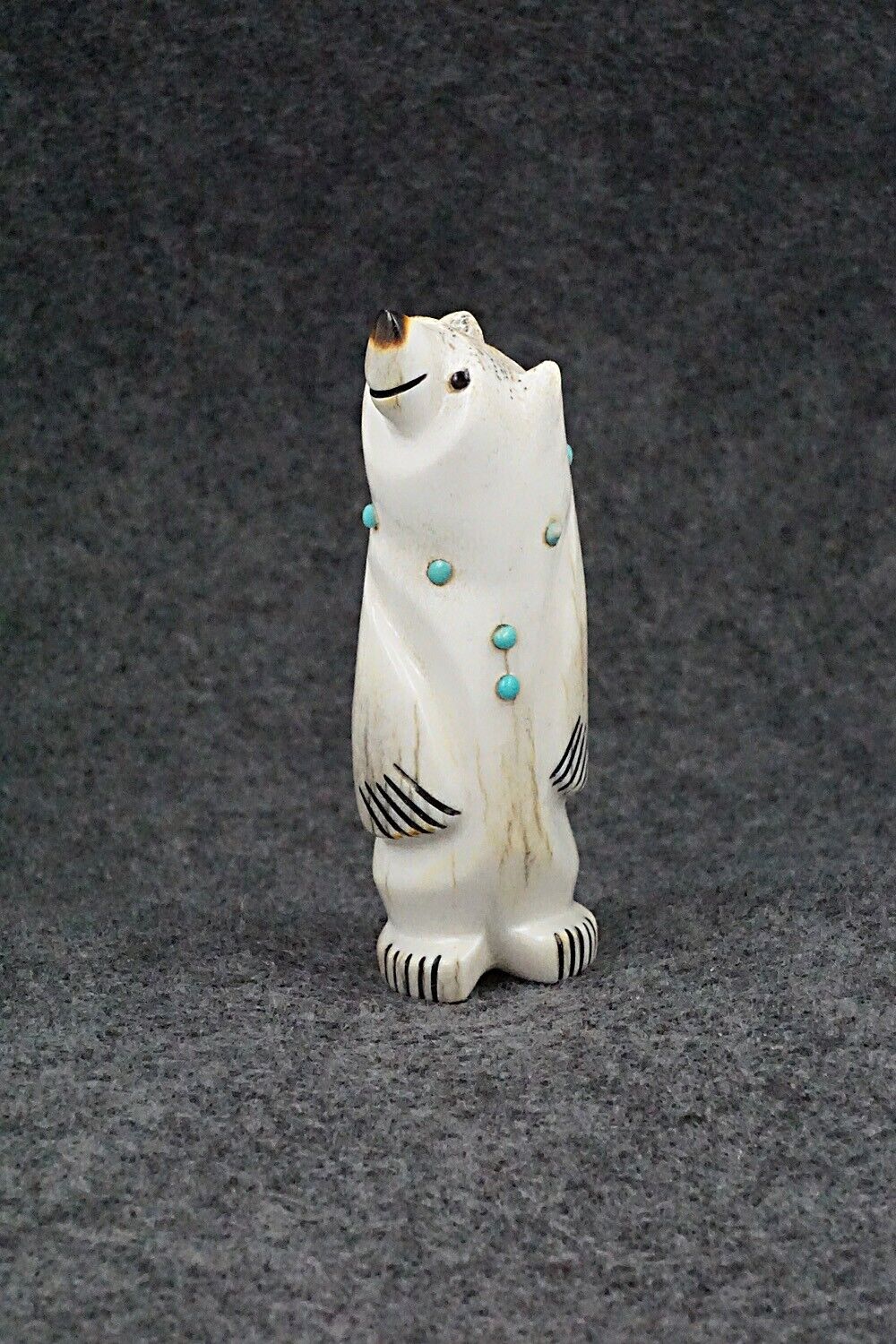 Bear Zuni Fetish Carving - Claudia Peina