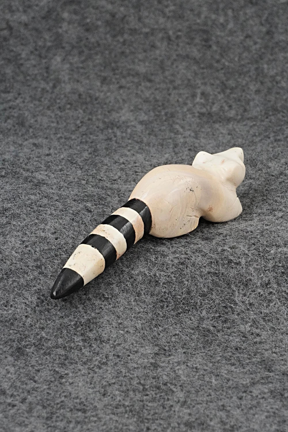 Raccoon Zuni Fetish Carving - Justin Red Elk