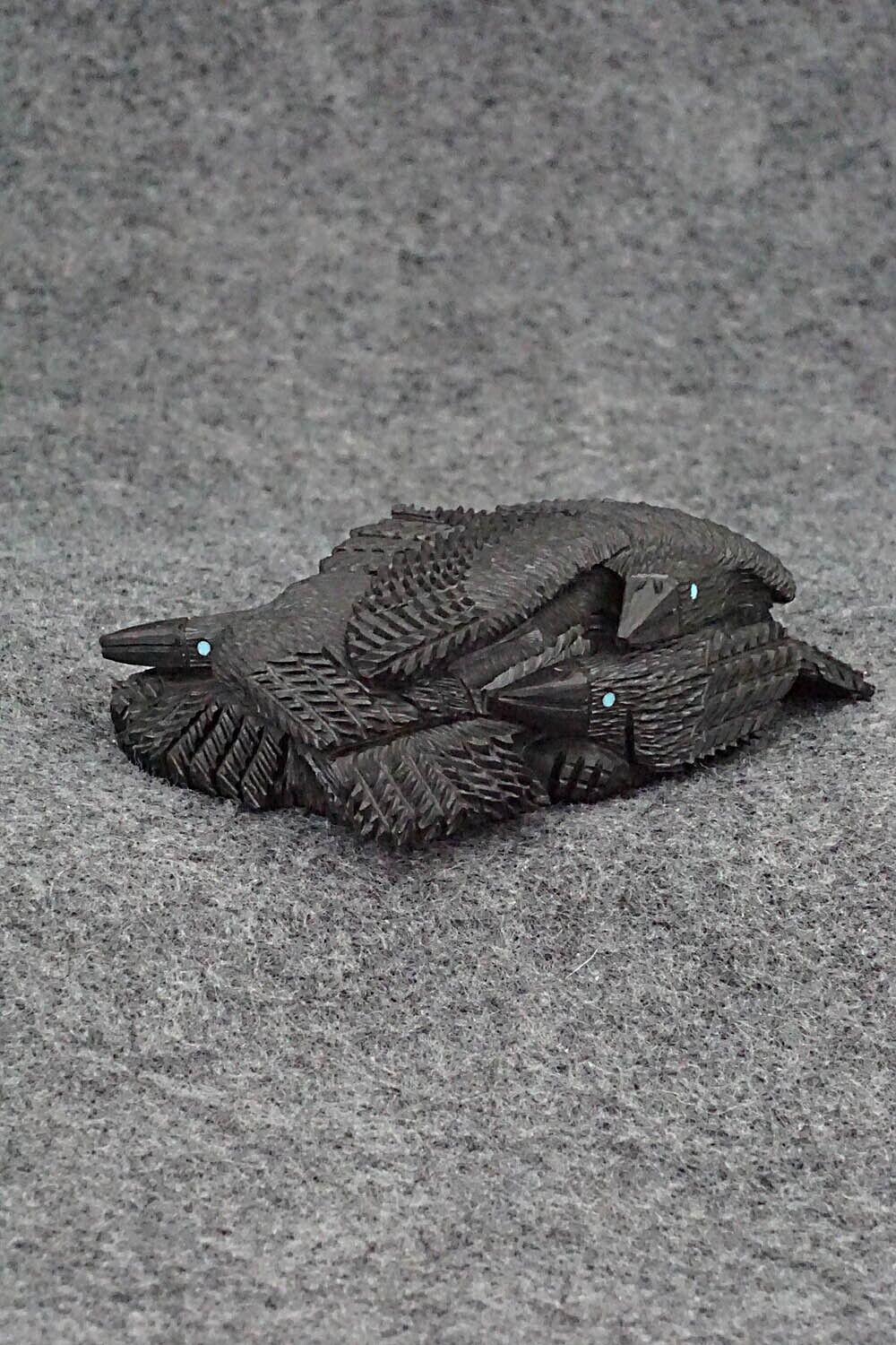 Crows Zuni Fetish Carving - Destry Siutza