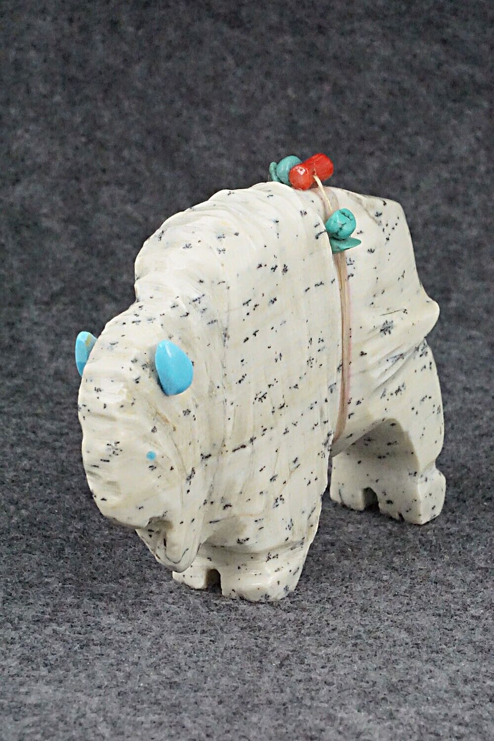 Buffalo Zuni Fetish Carving - Kevin Quam