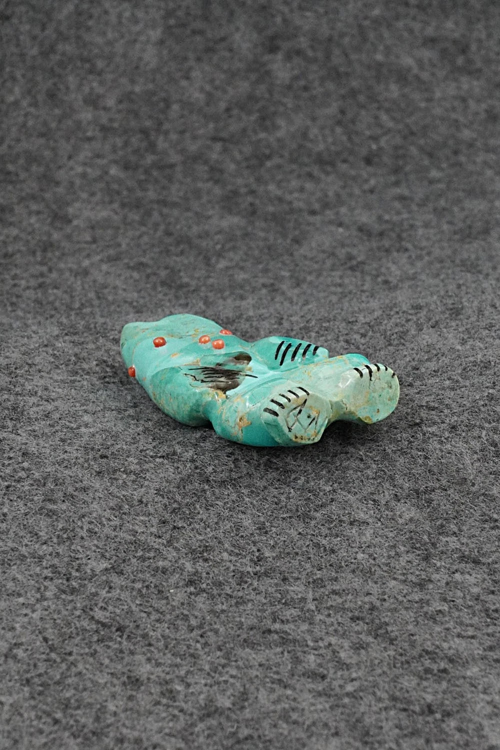 Bear Zuni Fetish Carving - Claudia Peina