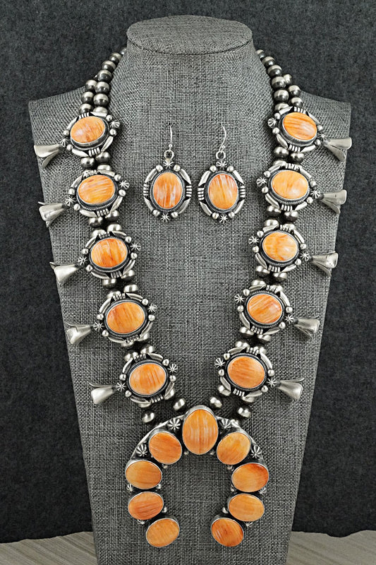 Spiny Oyster & Sterling Silver Squash Blossom Set - Paul Livingston