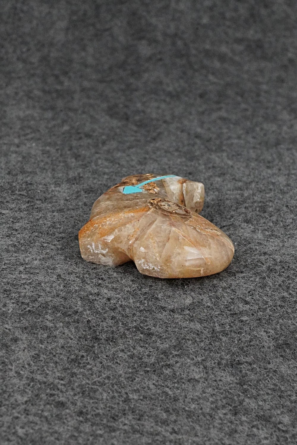 Bear Zuni Fetish Carving - Kenric Laiwekete