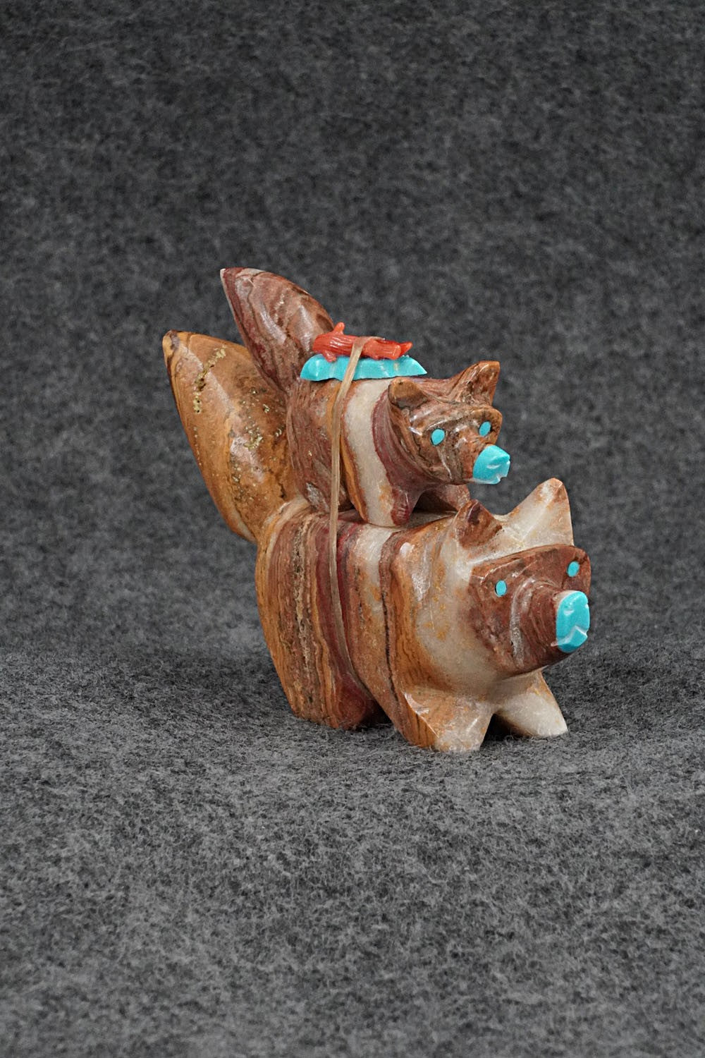 Fox Zuni Fetish Carving - Enrike Leekya