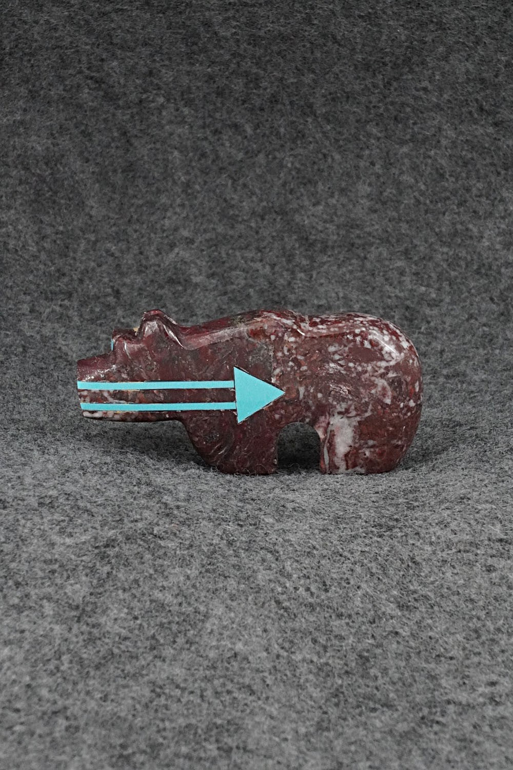 Bear Zuni Fetish Carving - Bernard Laiwakete