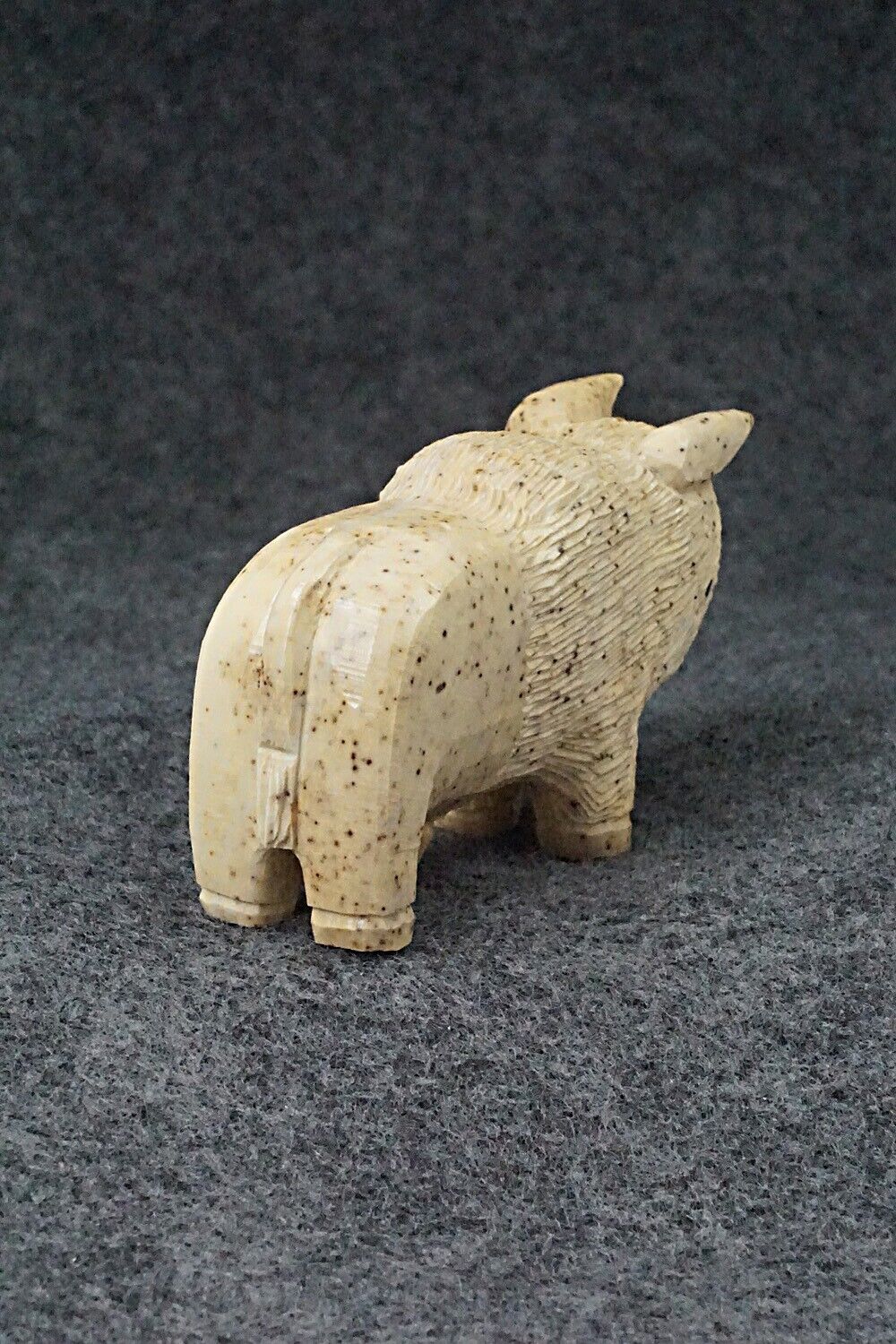 Buffalo Zuni Fetish Carving - Jesus Espino