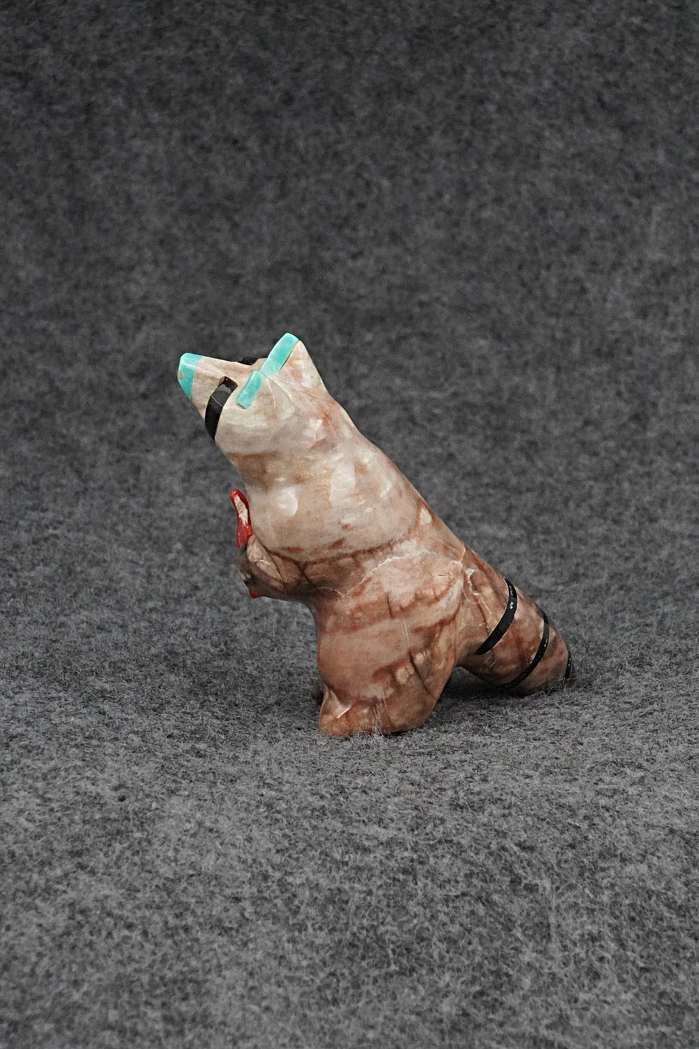 Raccoon Zuni Fetish Carving - Enrike Leekya