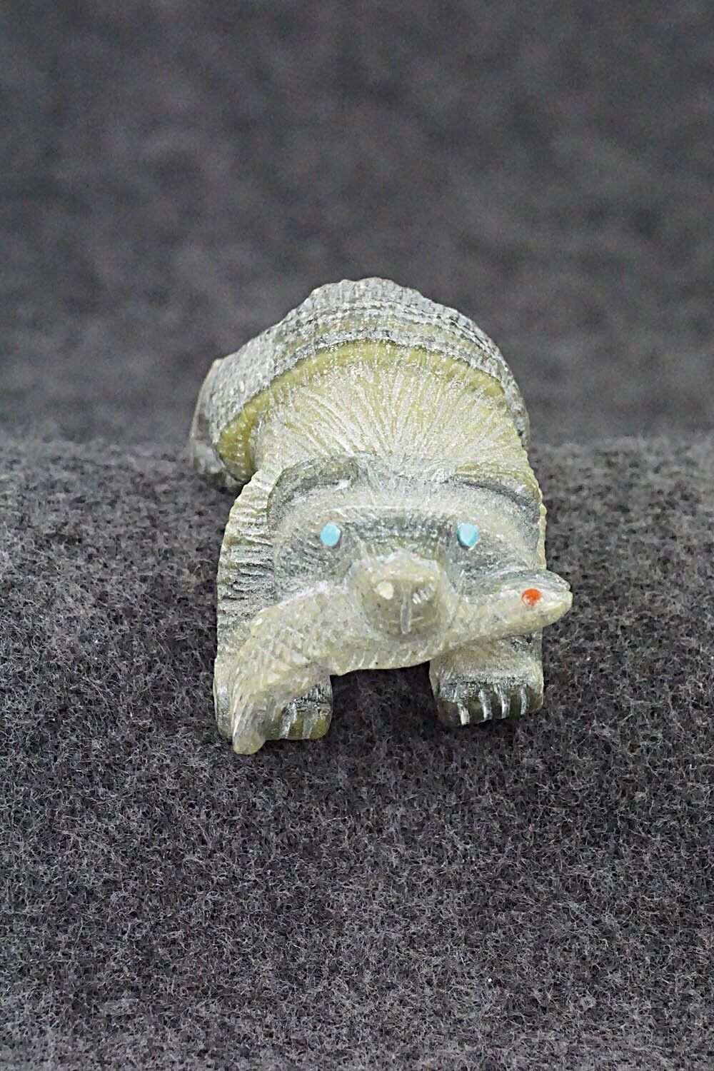 Bear with Fish Zuni Fetish Carving - Derrick Kaamasee